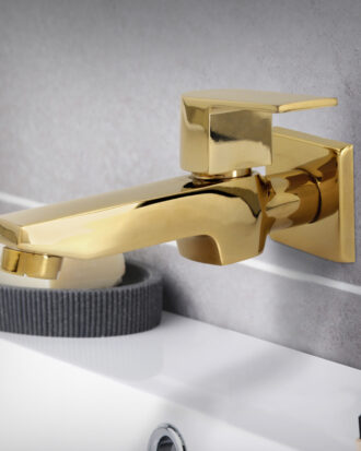In-wall faucet Rectangular